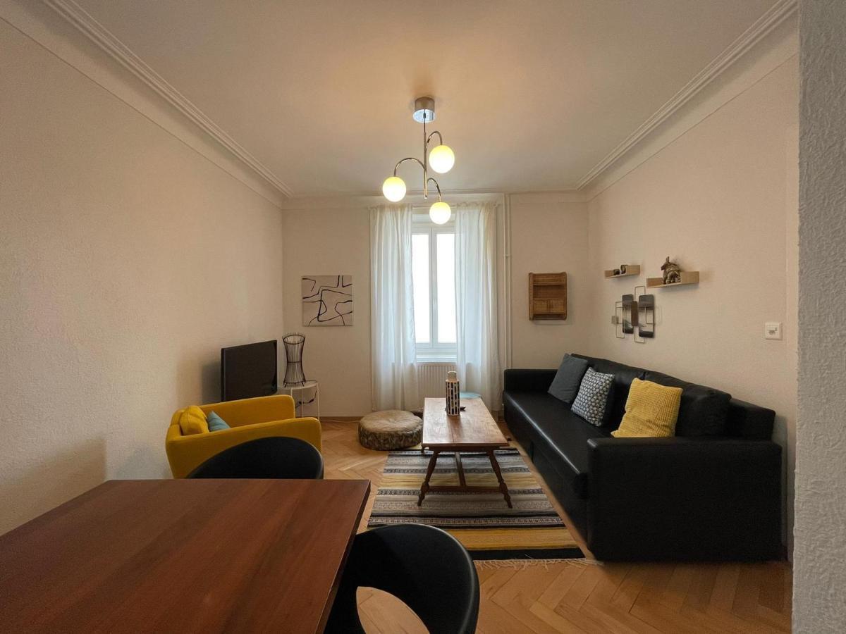 Appartement Luna Avec Parking Couvert Prive Le Locle Luaran gambar