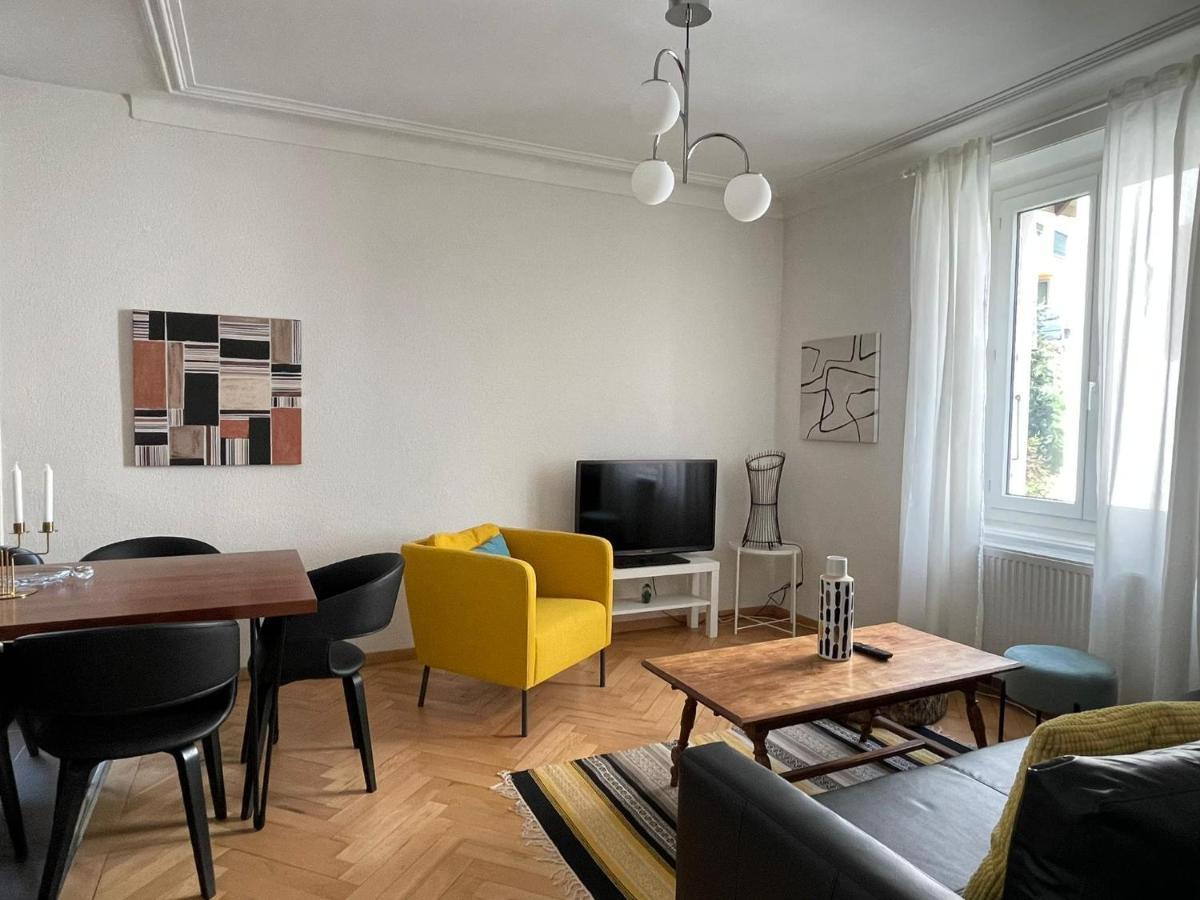 Appartement Luna Avec Parking Couvert Prive Le Locle Luaran gambar