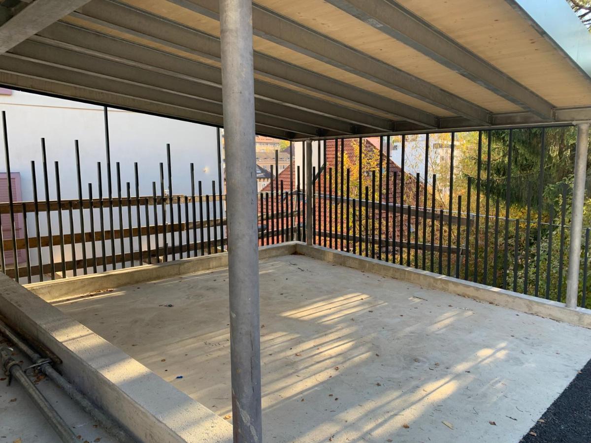 Appartement Luna Avec Parking Couvert Prive Le Locle Luaran gambar