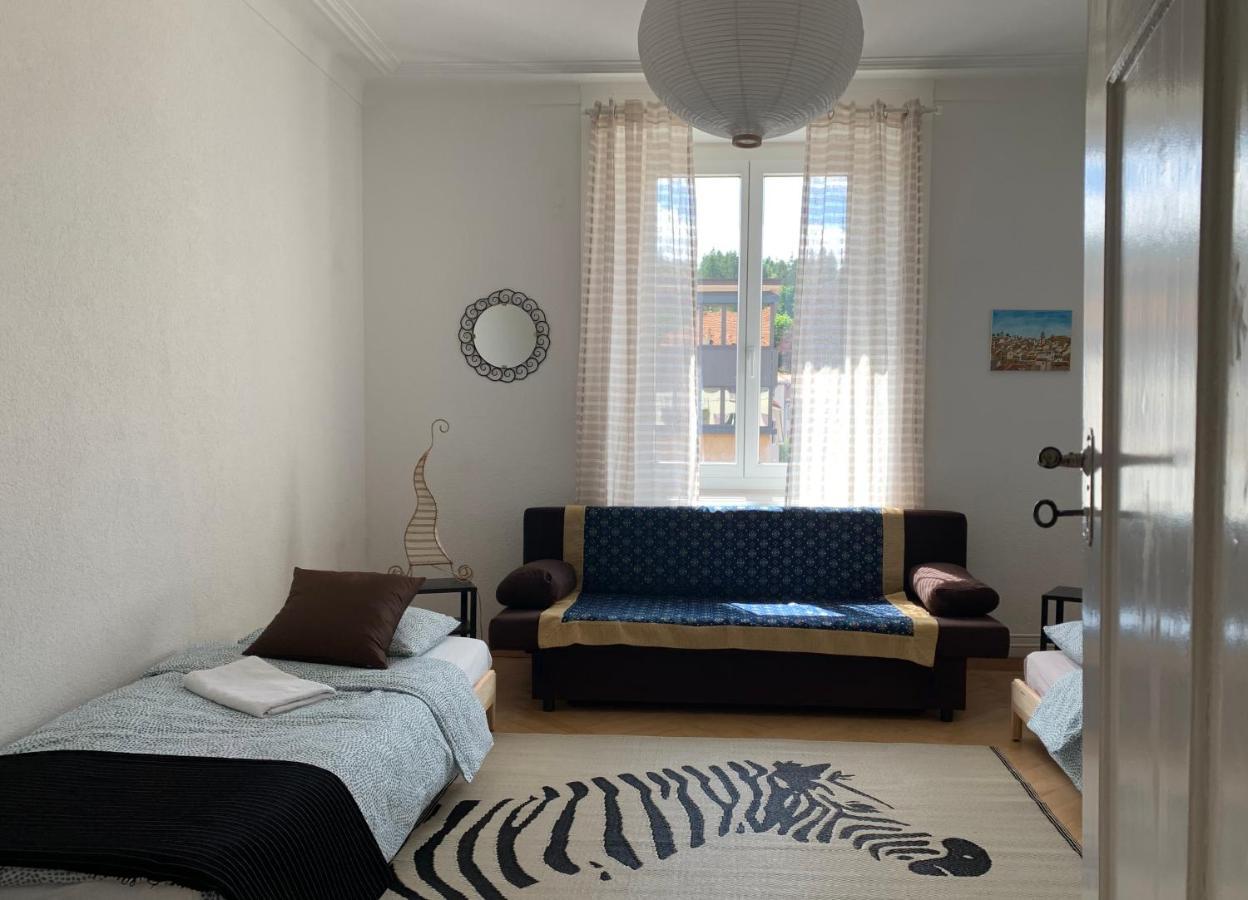 Appartement Luna Avec Parking Couvert Prive Le Locle Luaran gambar